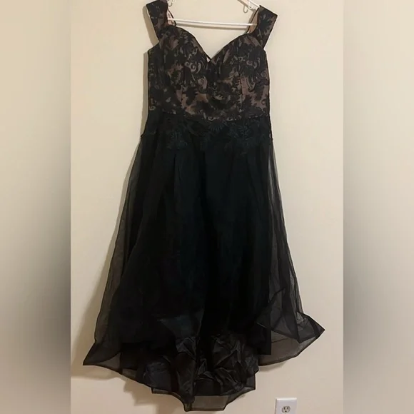 City Chic Elegant Black Dress High Low Design - Picture 4 of 11